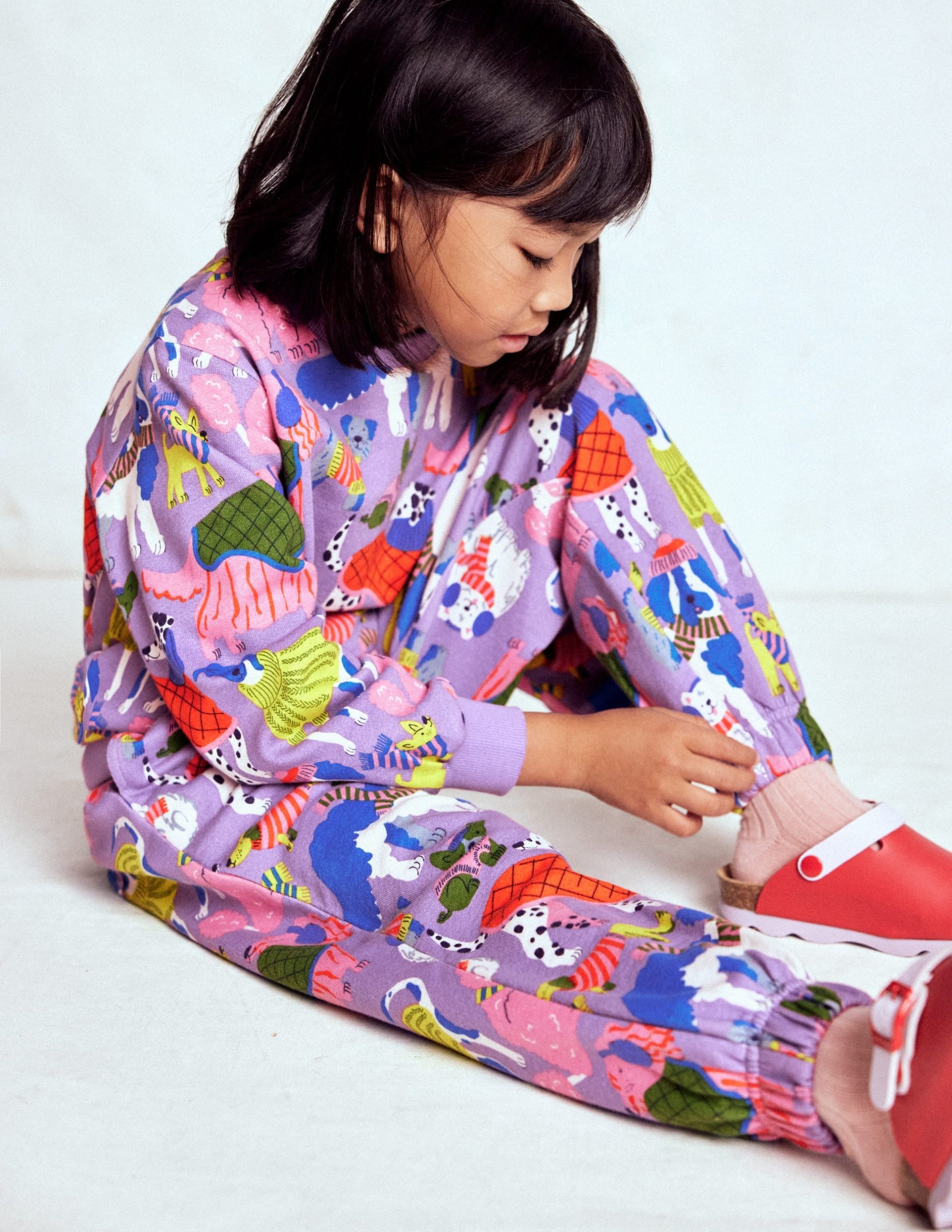 Printed Sweatshirt-Cosy Pups - Image 3