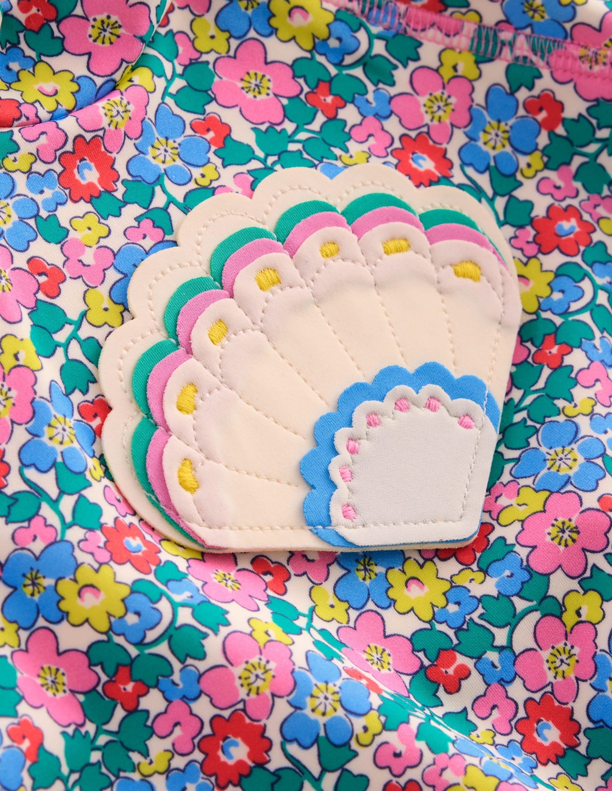 Frilly Rash Vest Set-Multi Flowerbed Shell - Image 3