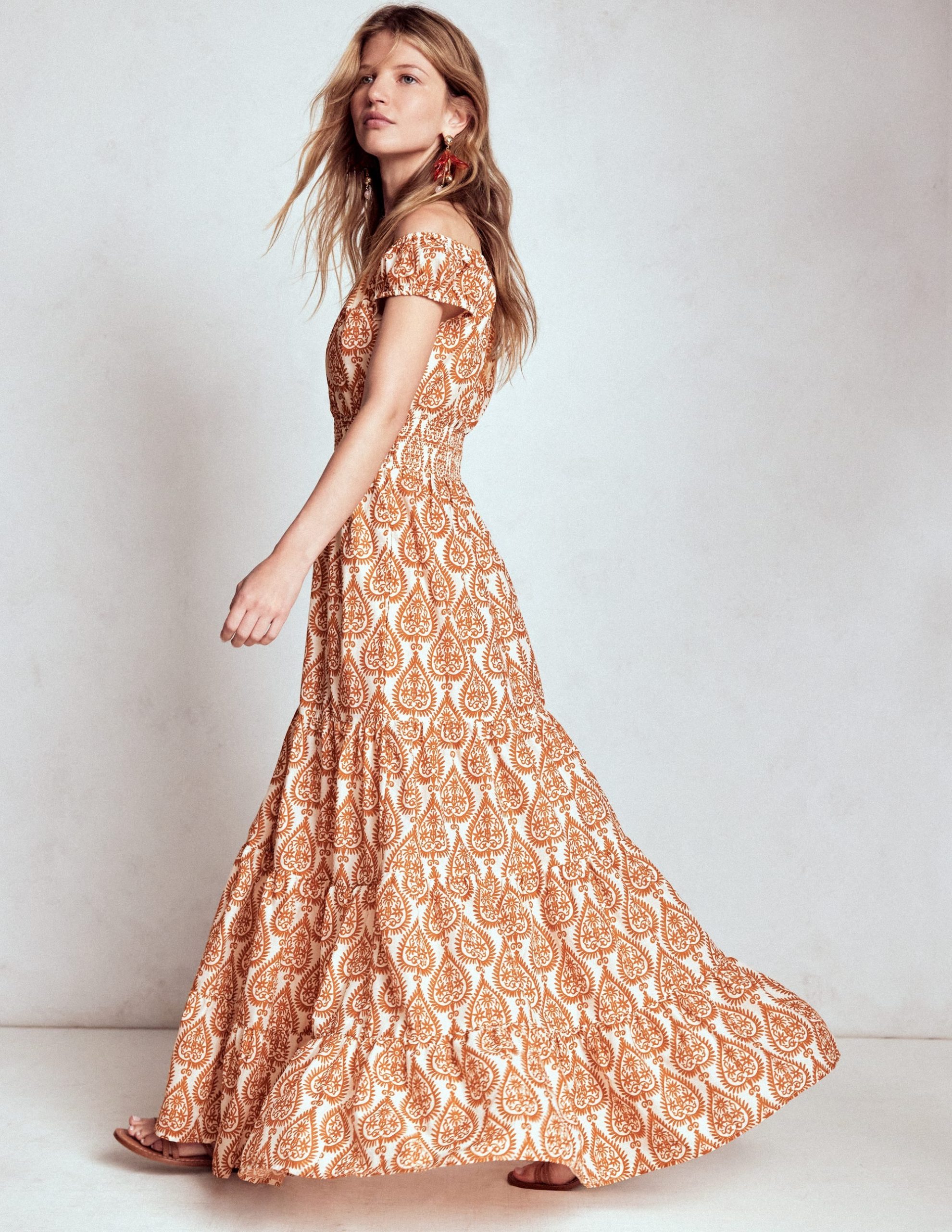 Scoop Cotton Tiered Dress-Cognac. Ornate Geo