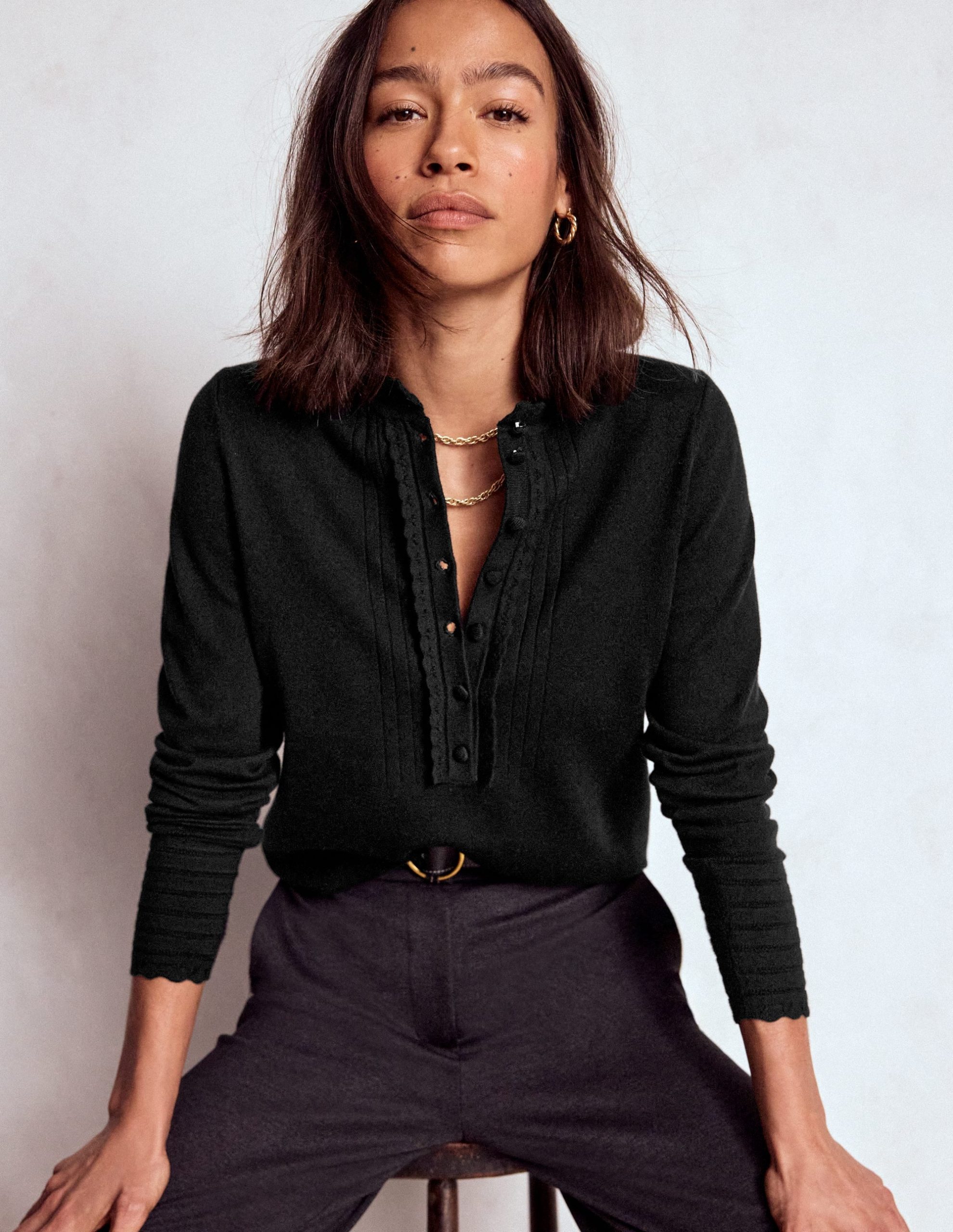 Angela Cotton Scallop Sweater-Black