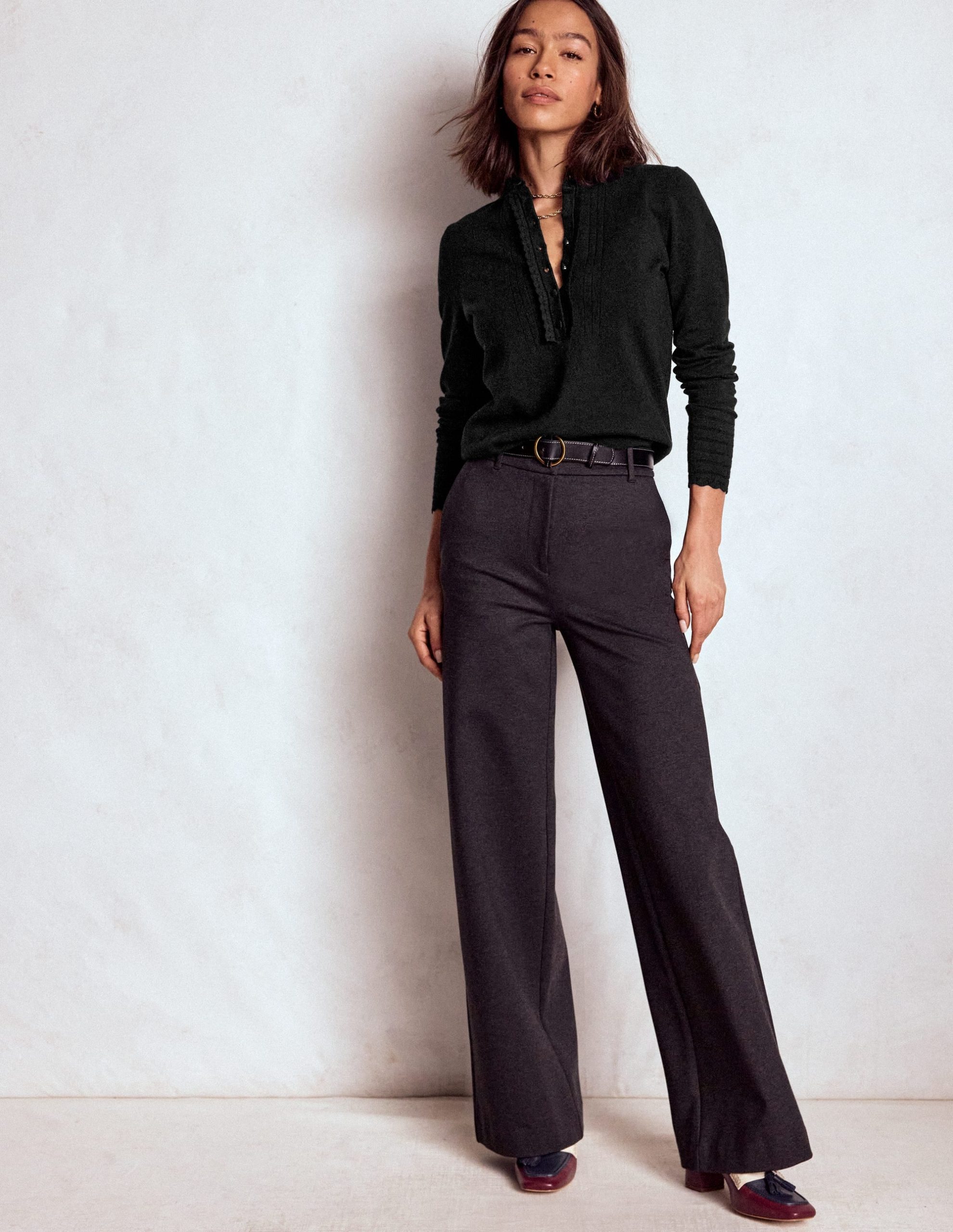 Angela Cotton Scallop Sweater-Black - Image 4