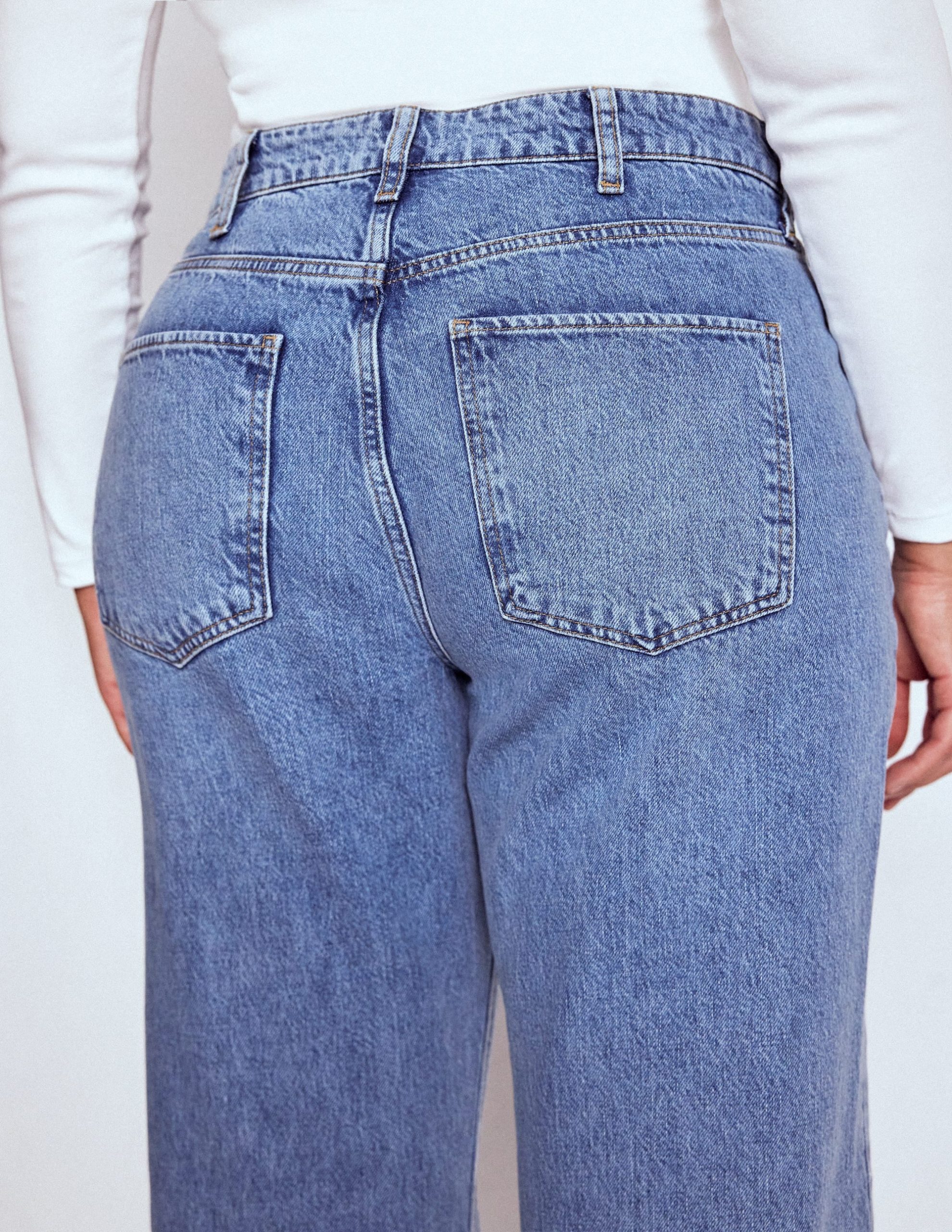 High Rise Rigid Straight Jeans-Light Vintage - Image 12