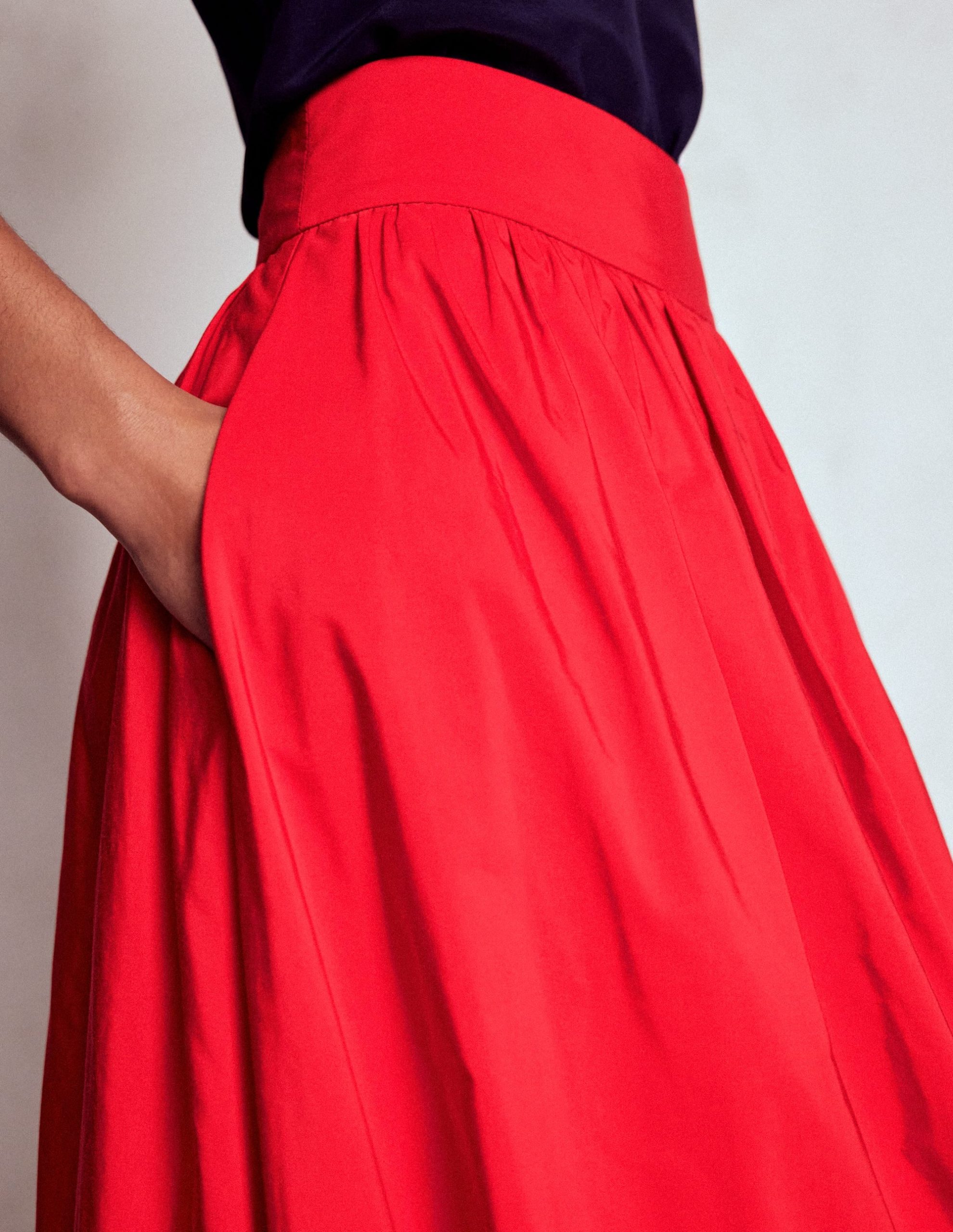 Bubble Hem Midi Skirt-Poppy Red - Image 4