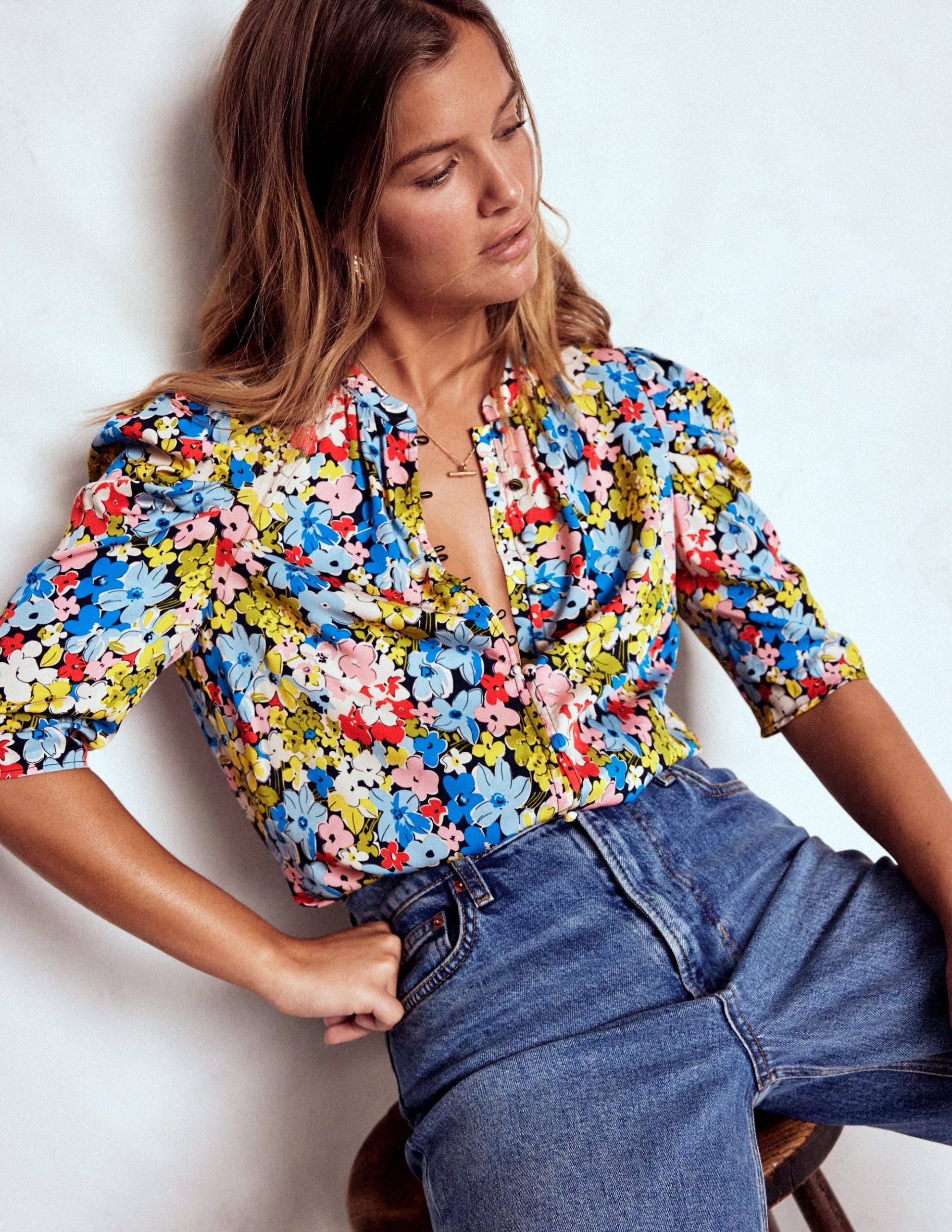 Mutton Sleeve Smart Top-Multi. Flowerbed Cluster