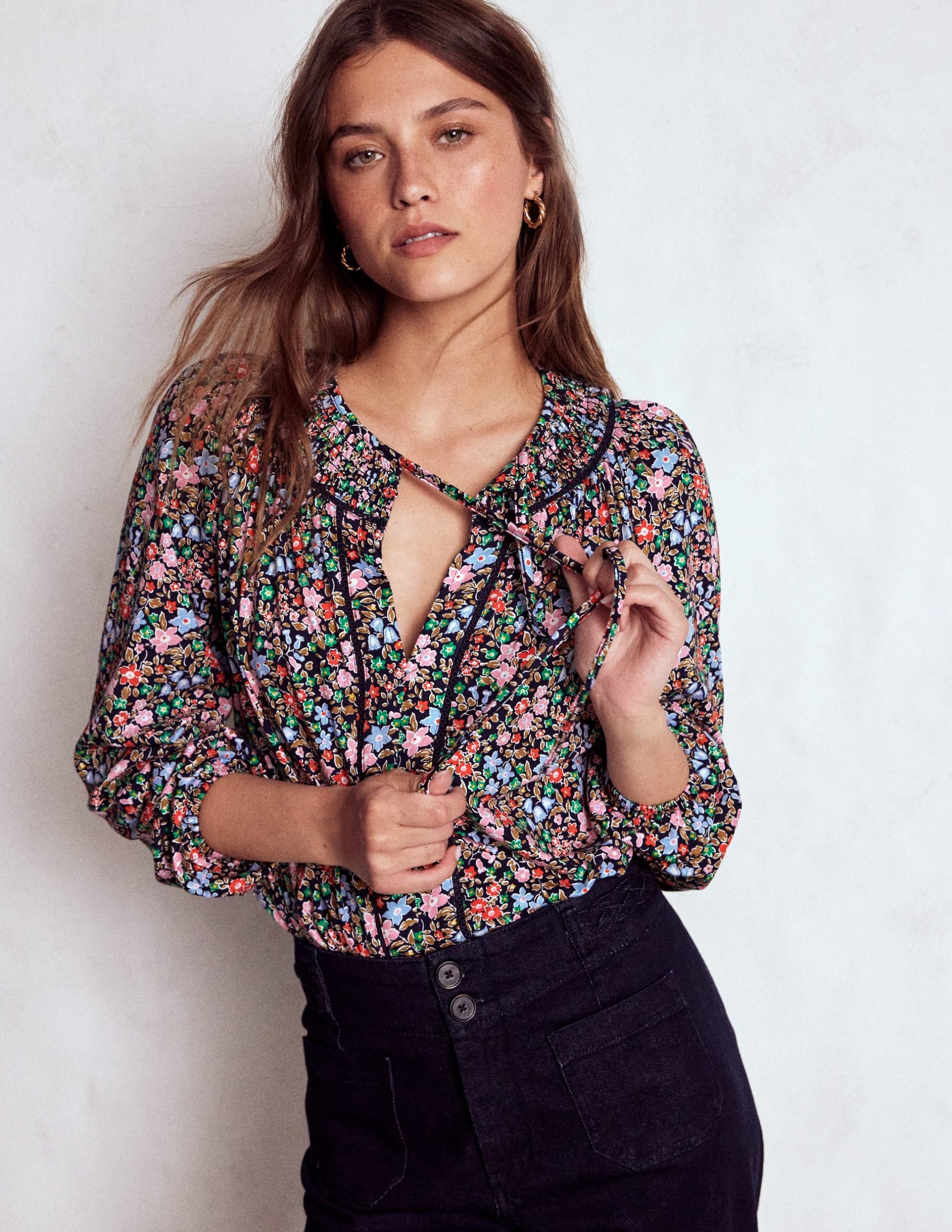 Georgia Smocked Jersey Top-Navy and Multi. Flowerbed - Image 4