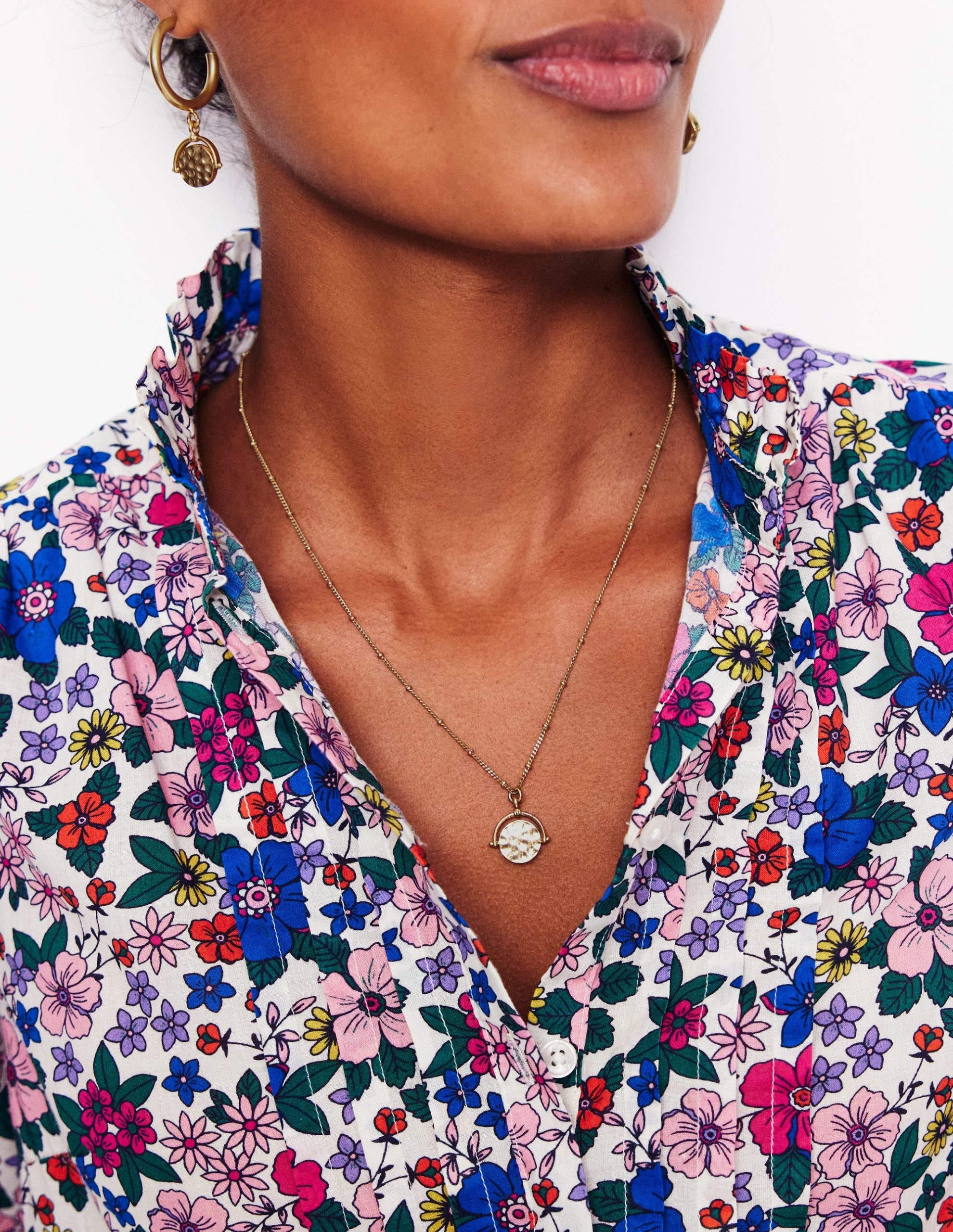 Fine Spinner Pendant Necklace-Gold Colour - Image 3