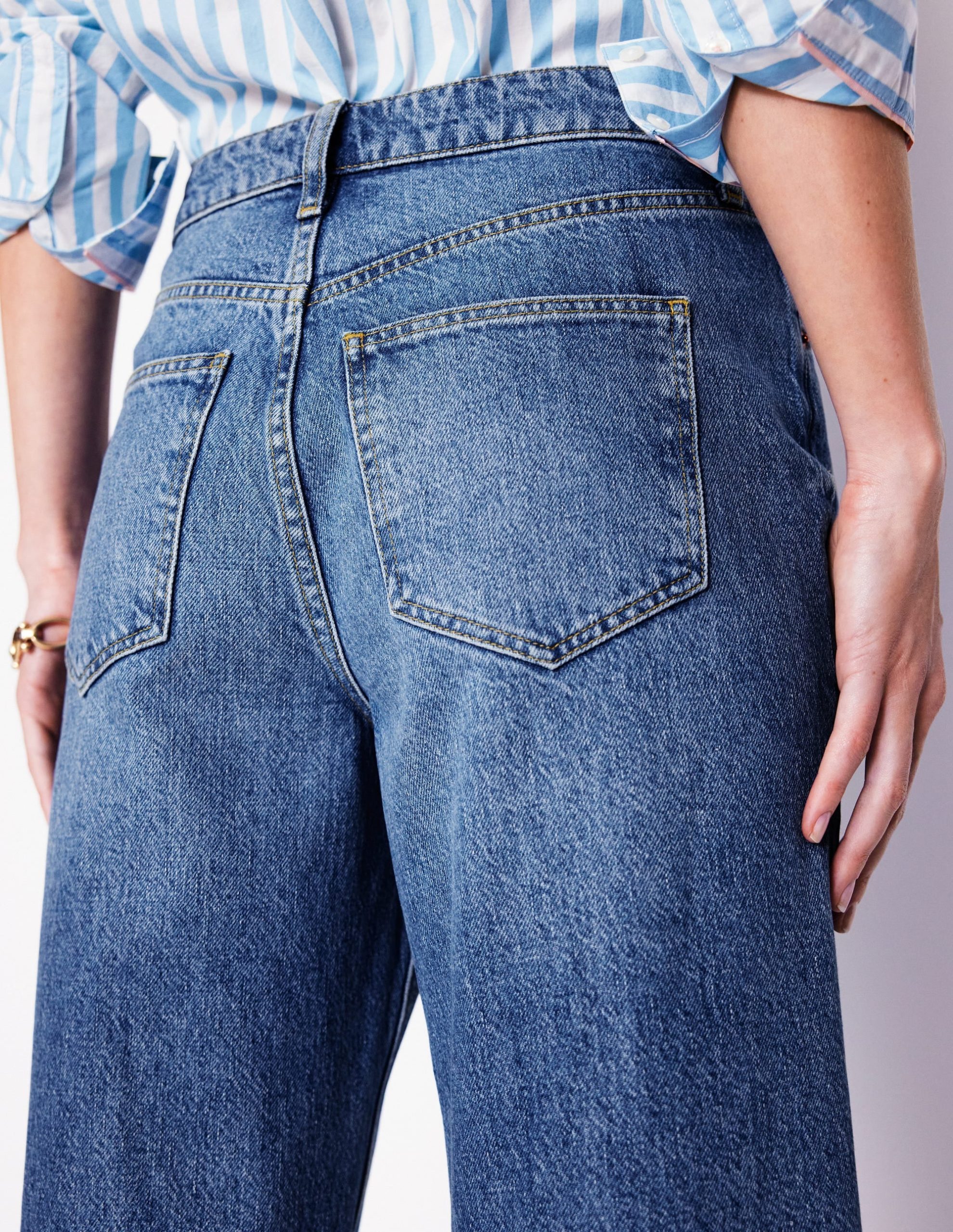 High Rise Straight Crop Jeans-Light Vintage Frayed - Image 2