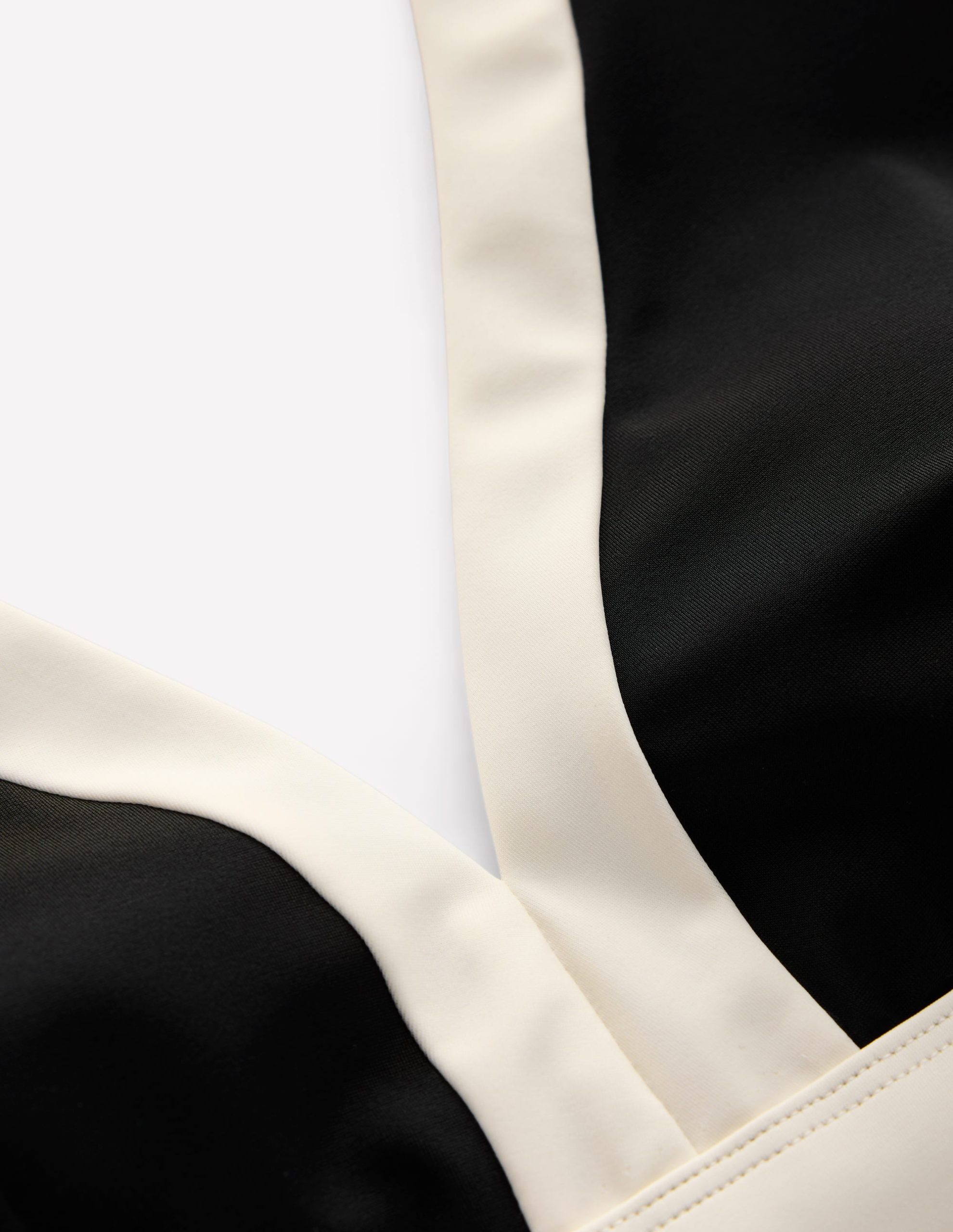 Ios V Panel Bikini Top-Black. Ivory - Image 6