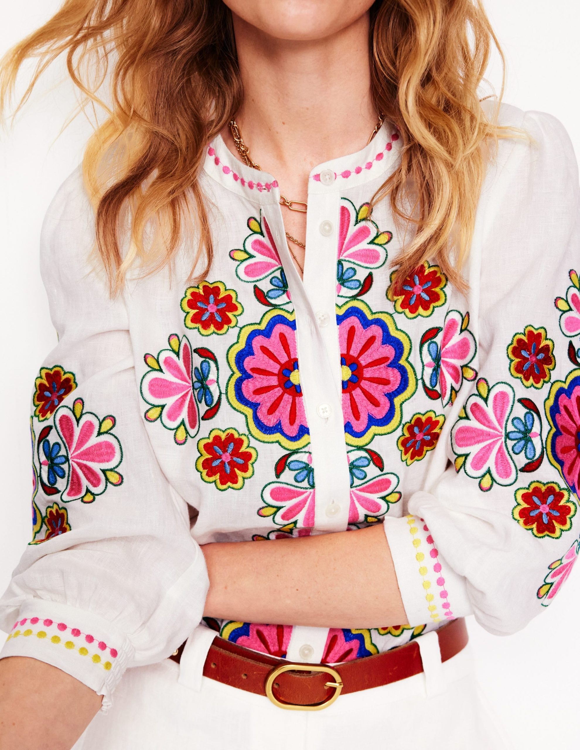 Alicia Linen Top-White. Floral Embroidery - Image 3