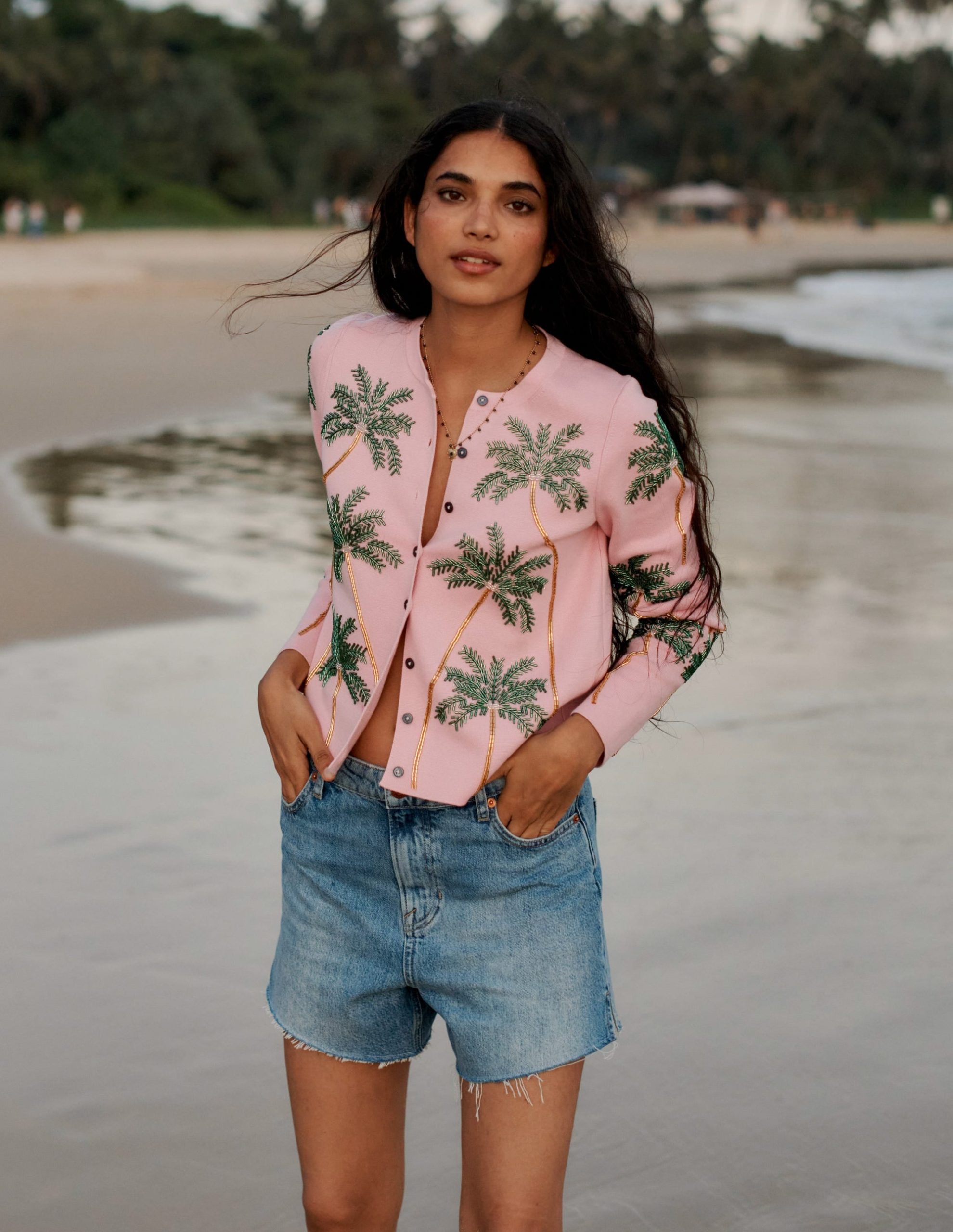 Cut Off Denim Shorts-Light Vintage - Image 6