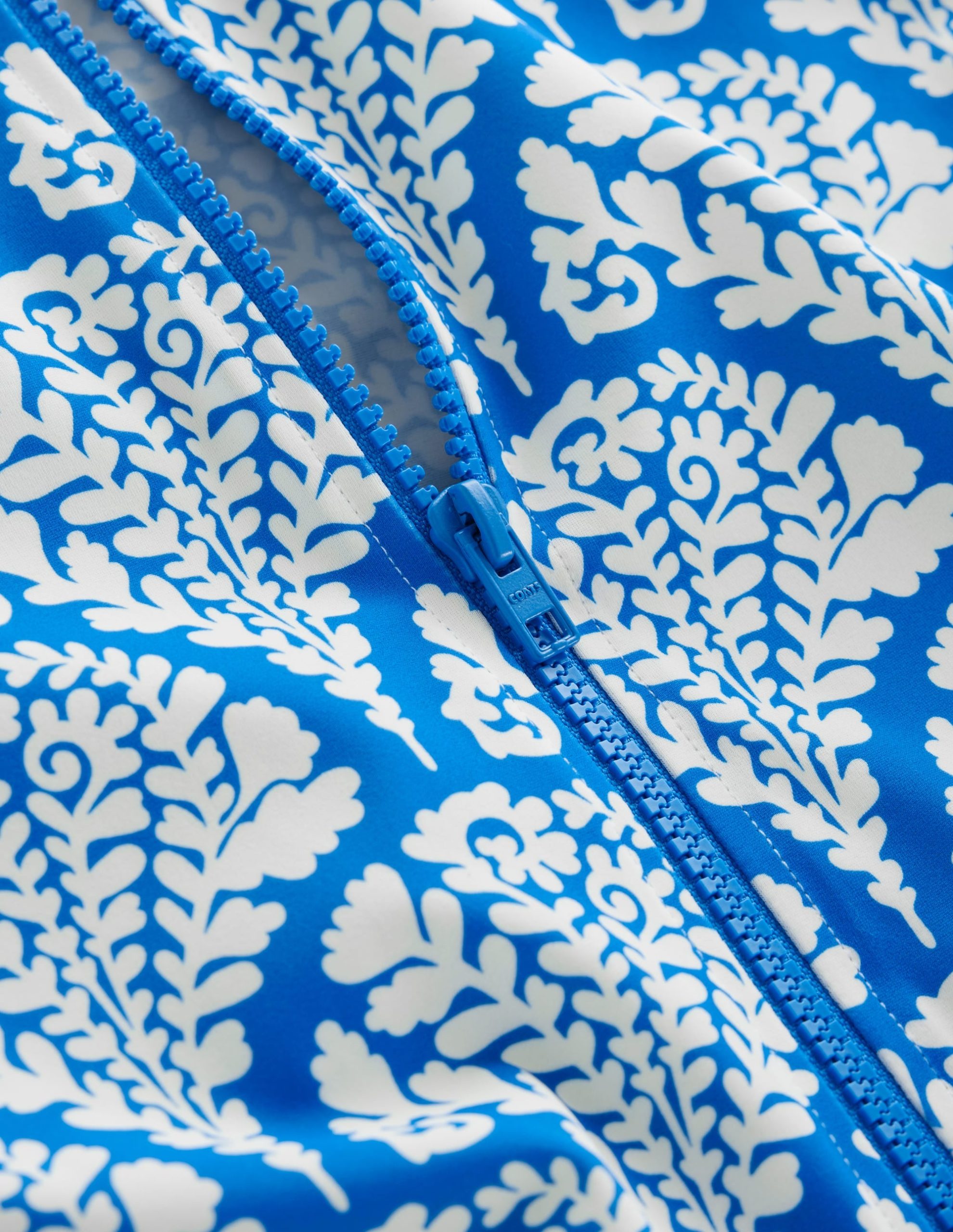 Sun Safe Raglan Rash Vest-Bright Blue. Blossomy - Image 8