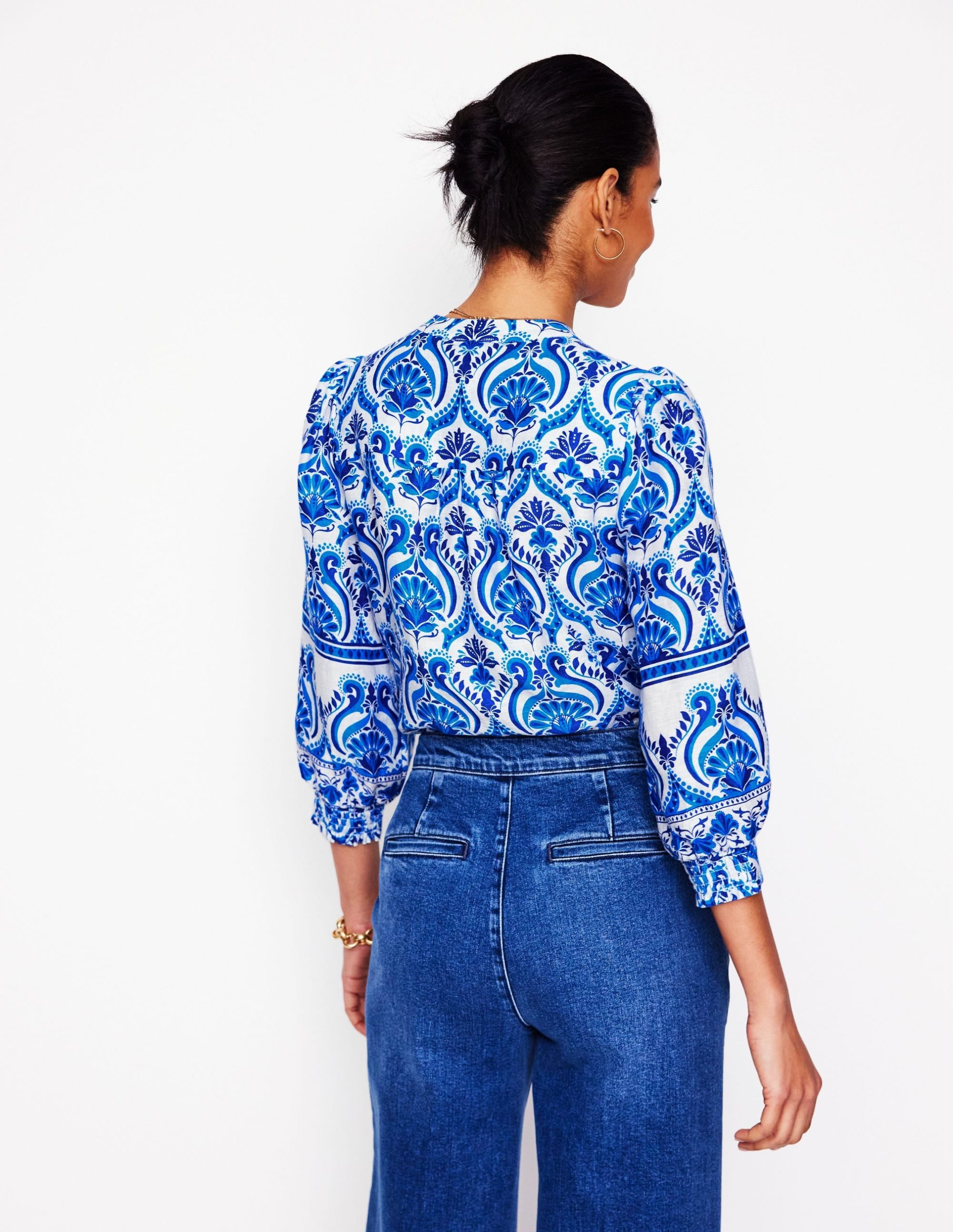 Alicia Linen Top-Blue. Ornamental Floral - Image 5