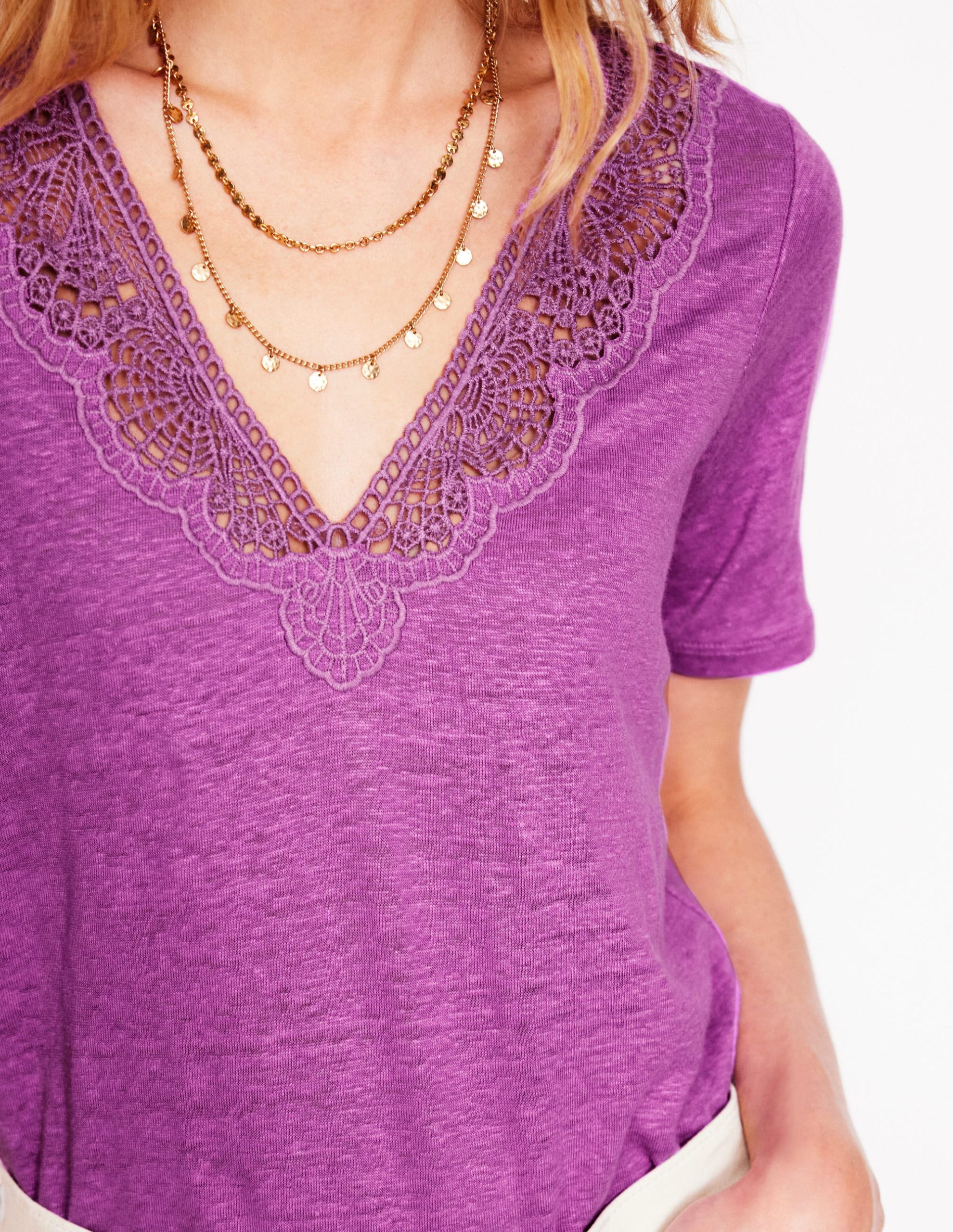 Lace Trim Linen T-shirt-Liatris - Image 3