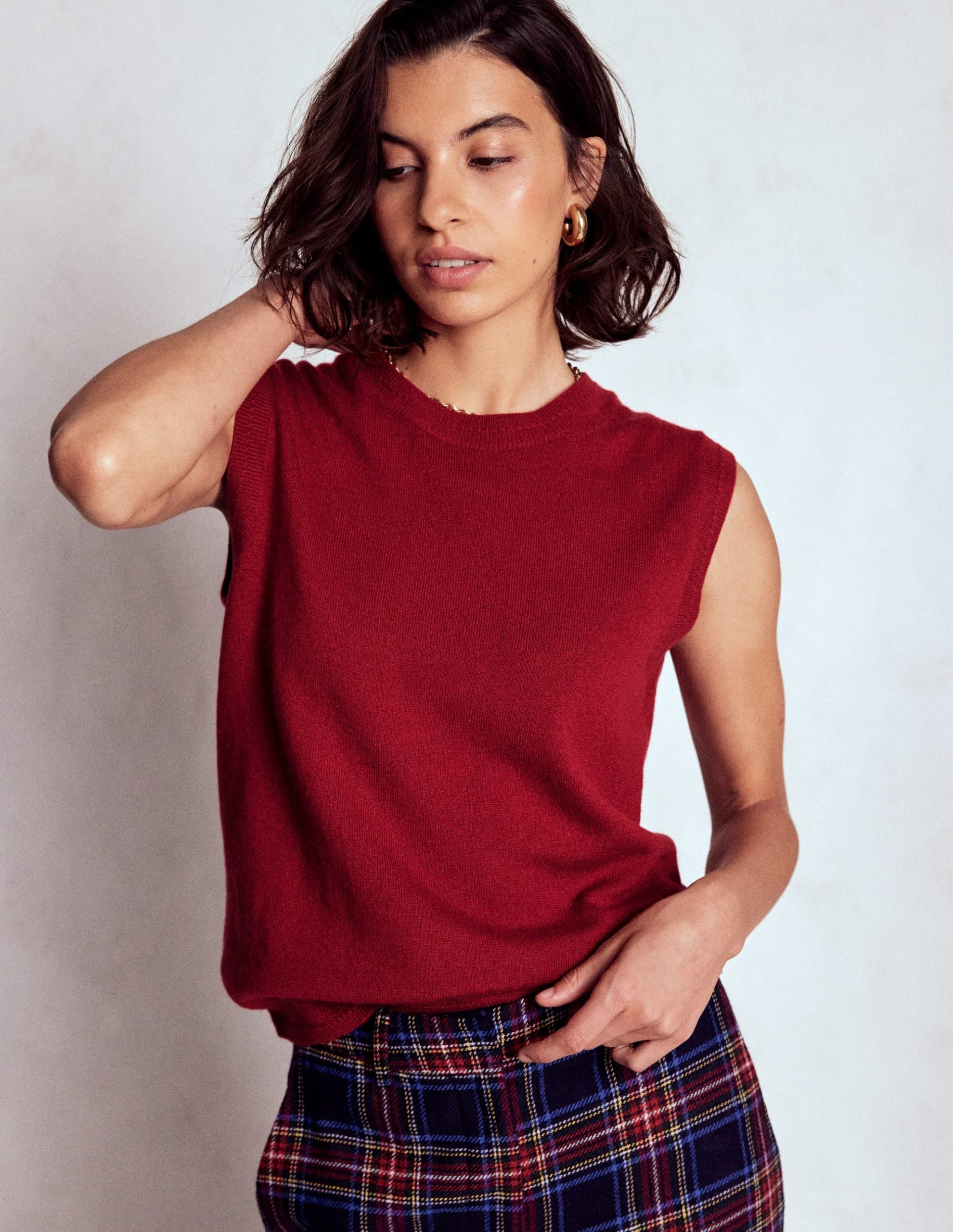 Eva Cashmere Vest-Red Liquorice - Image 4