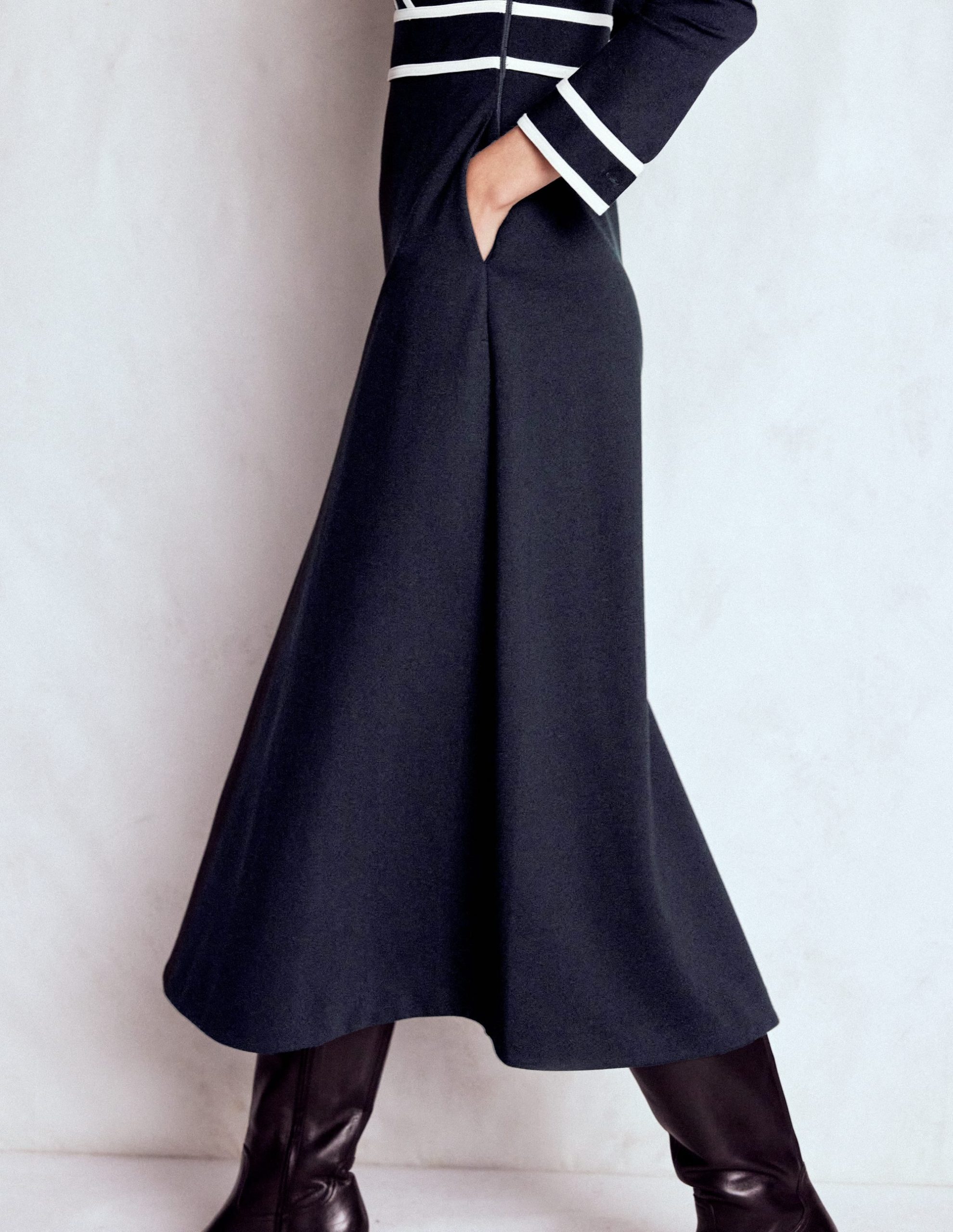 Contrast Ponte Midi Dress-Navy - Image 5